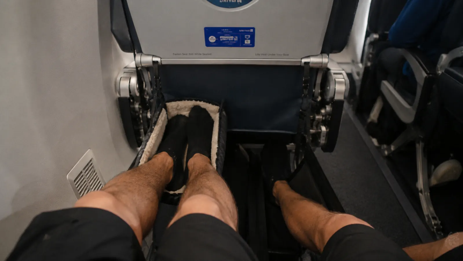 Angemay Footrest vs Basic Concepts Foot Hammock: Which Fits Better